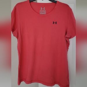XL Women's Under Armour Shirt - Coral semi fitted